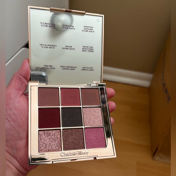 Charlotte Tilbury PILLOW TALK BEAUTYVERSE LOVE LIMITED EDITION EYESHADOW PALETTE